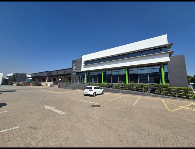 3,137M² WAREHOUSE TO LET IN ALLANDALE